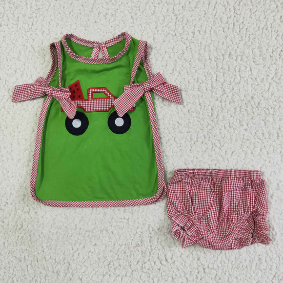 Embroidery green and red girl clothing